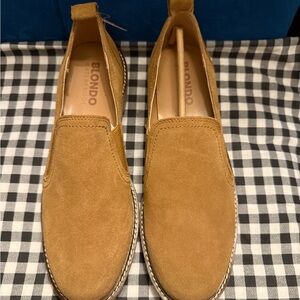 Blondo Women's Phoebe Waterproof Loafer Tan Suede Flats